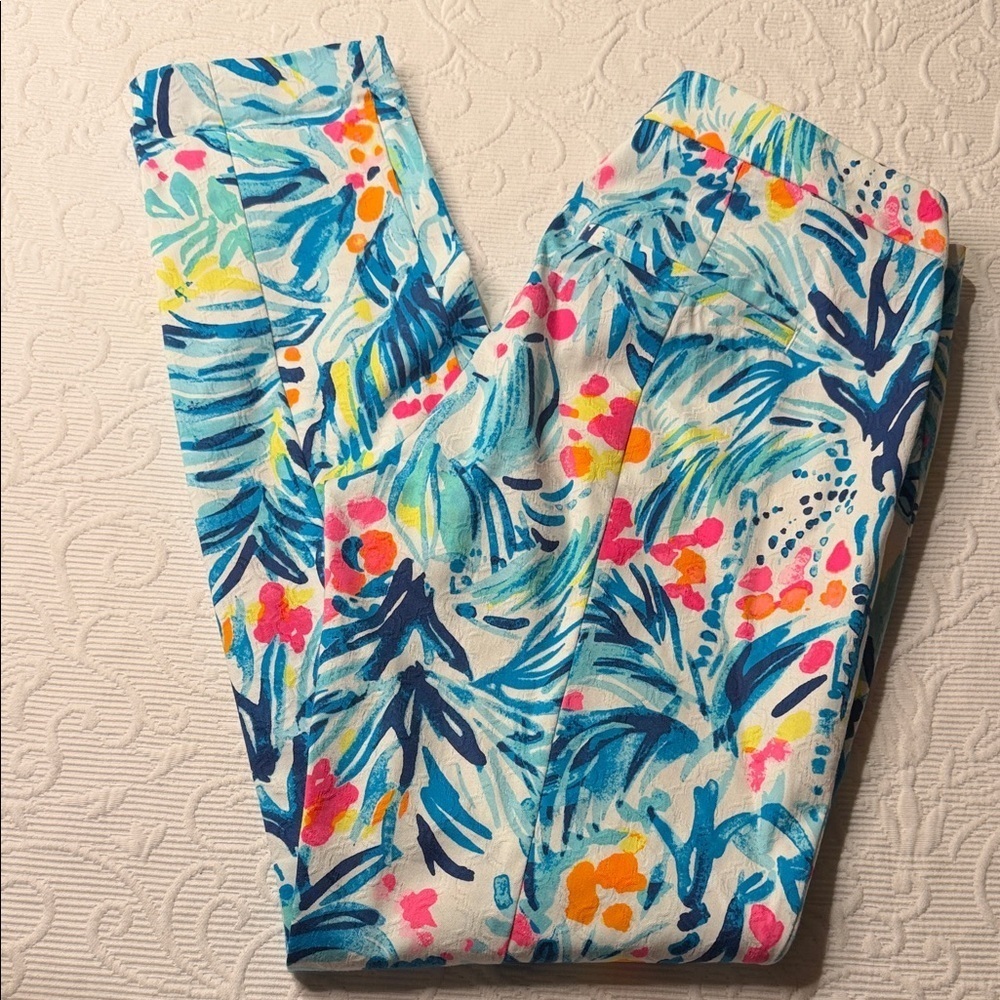 Lilly Pulitzer Multicolor Tropical Print Kelly Pants. Size 2. Low rise ankle.